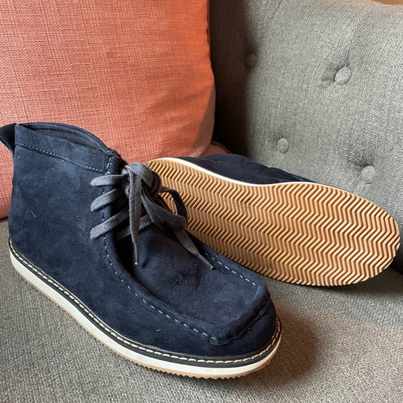 Boys blue faux suede lace up booties size 4 - Picture 3 of 3